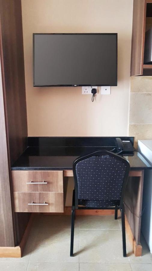 Nairobi West Suites Extérieur photo